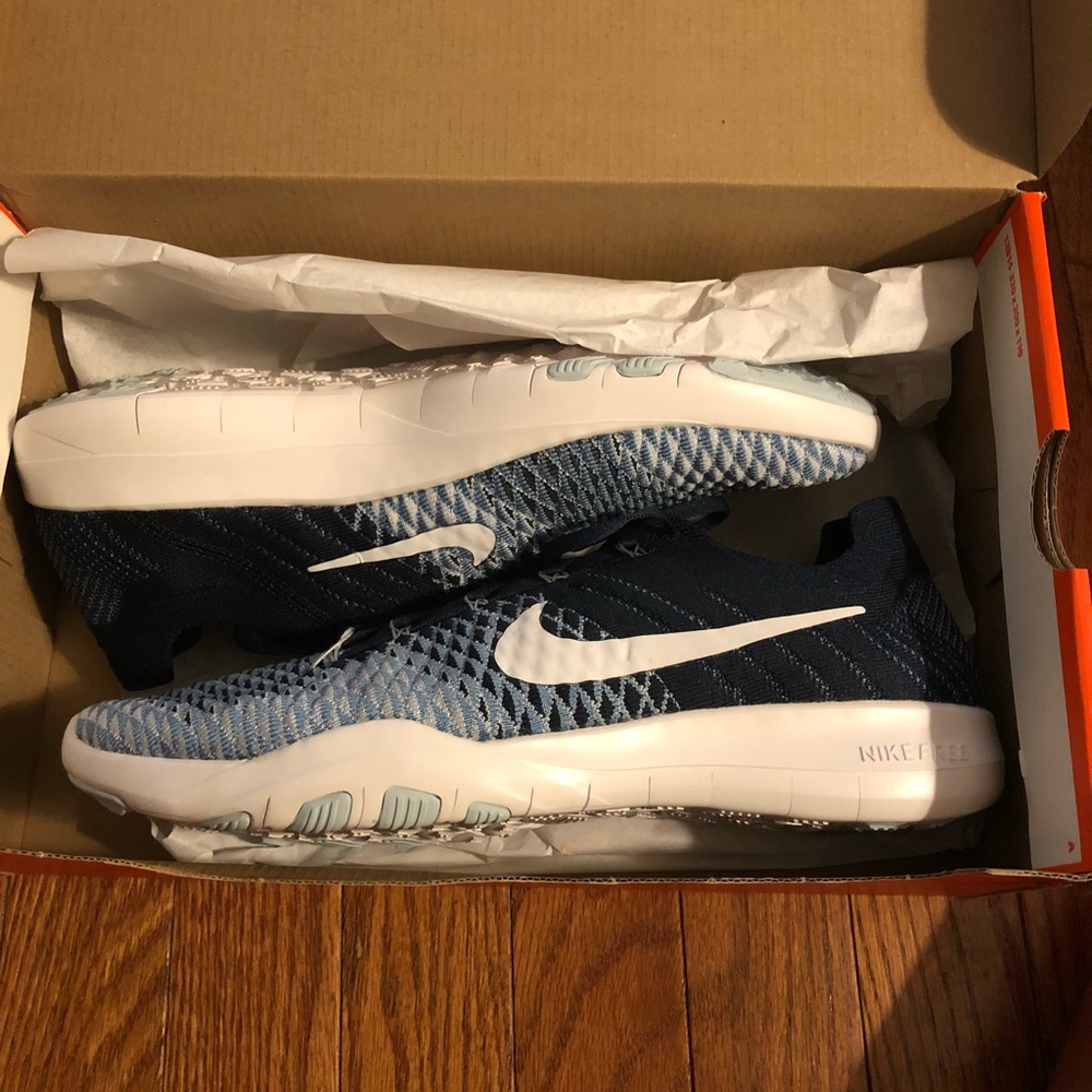 Nike Womens Free Run Flyknit
